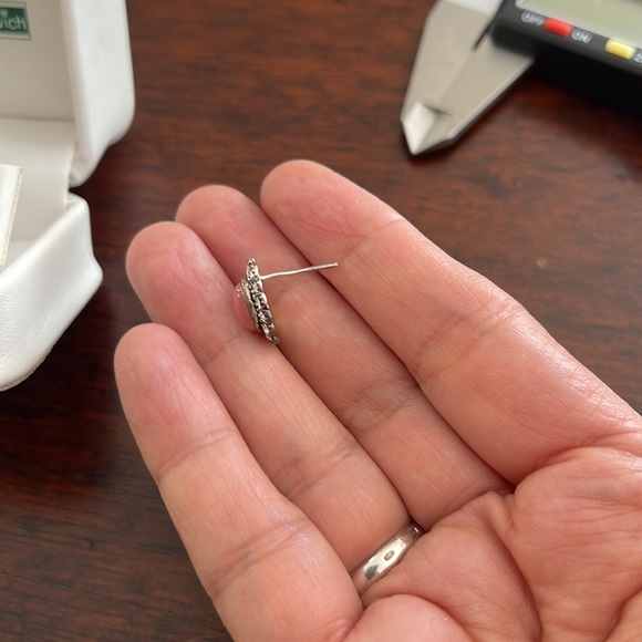 Sterling silver pink cats eye moonstone earrings - Picture 7 of 8